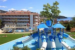 Szálloda Garbi Park & Aquasplash 4*