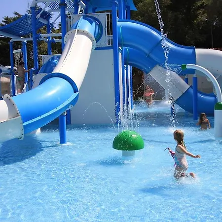 Отель Garbi Park & Aquasplash 4*