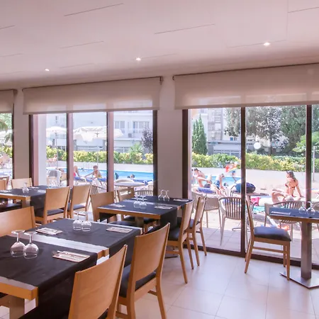 Hotel Garbi Park & Aquasplash 4*