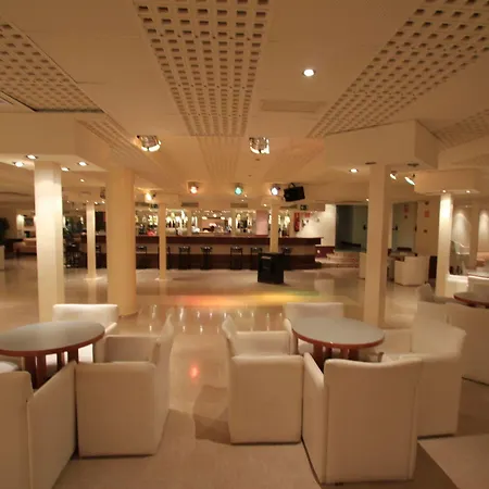 Garbi Park & Aquasplash Hotel