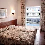 Hotel Garbi Park & Aquasplash